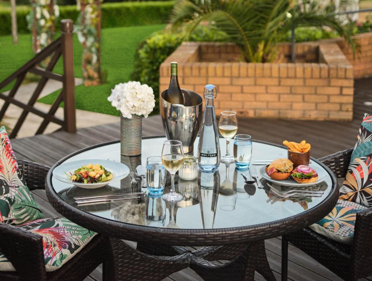 Mercure Milton Keynes Hotel Eksteriør billede