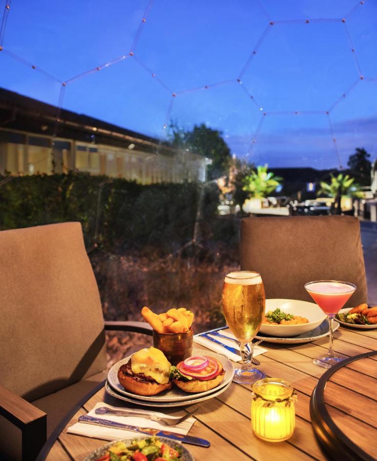 Mercure Milton Keynes Hotel Eksteriør billede