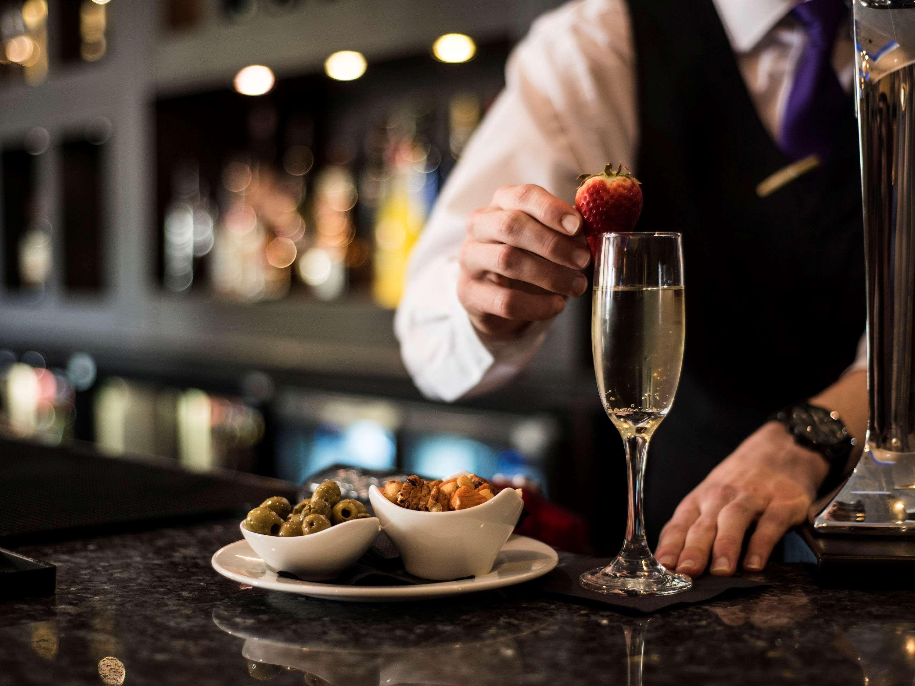 Mercure Milton Keynes Hotel Eksteriør billede