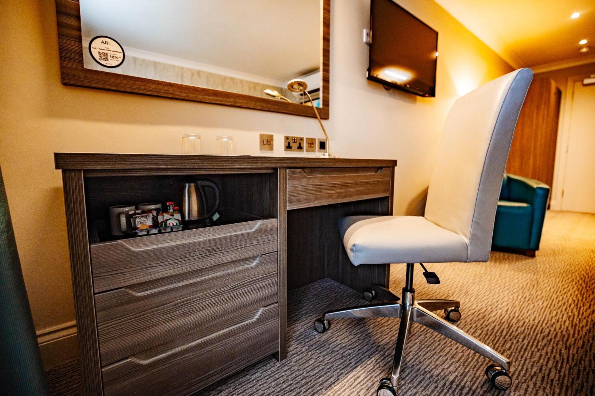 Mercure Milton Keynes Hotel Eksteriør billede